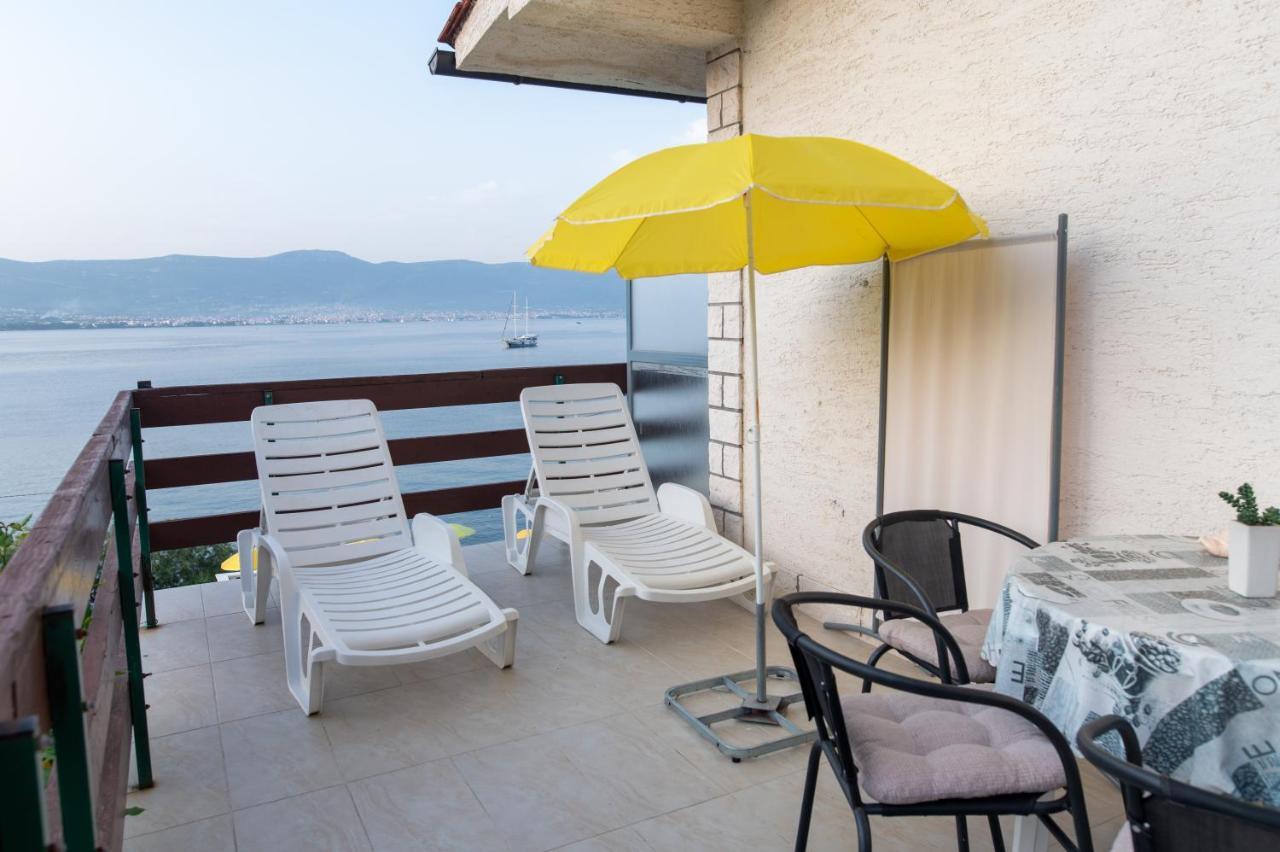 Villa Fjaba - By The Sea - With The Big Terraces & Great Sea View โตรกีร์ ภายนอก รูปภาพ