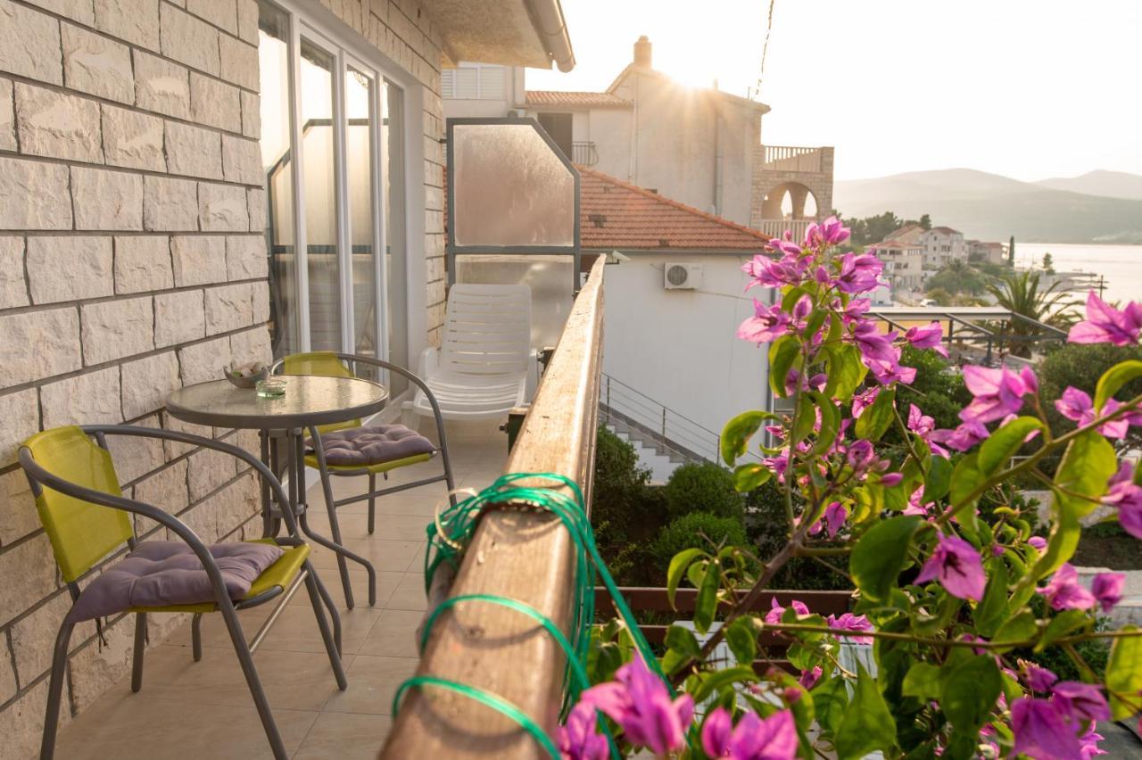 Villa Fjaba - By The Sea - With The Big Terraces & Great Sea View โตรกีร์ ภายนอก รูปภาพ
