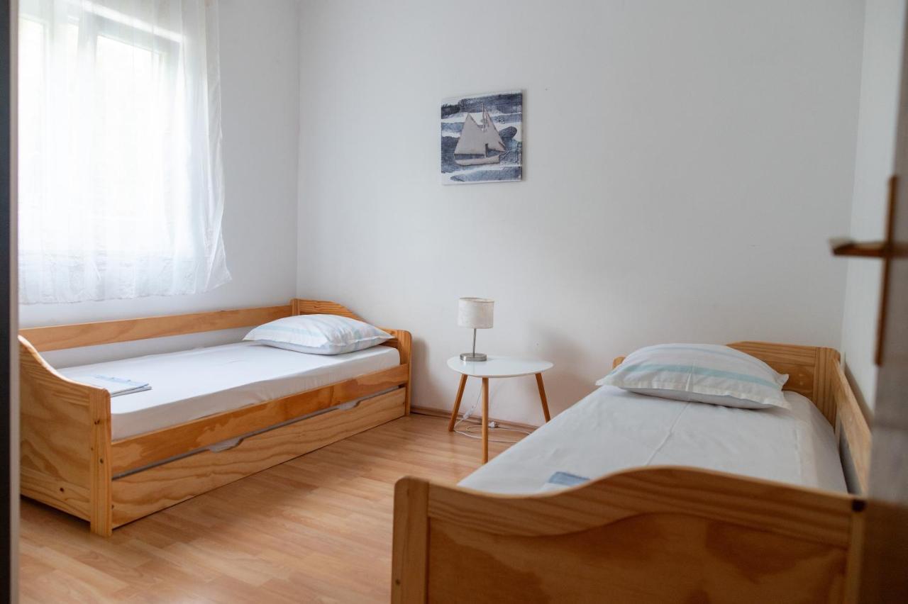 Villa Fjaba - By The Sea - With The Big Terraces & Great Sea View โตรกีร์ ภายนอก รูปภาพ